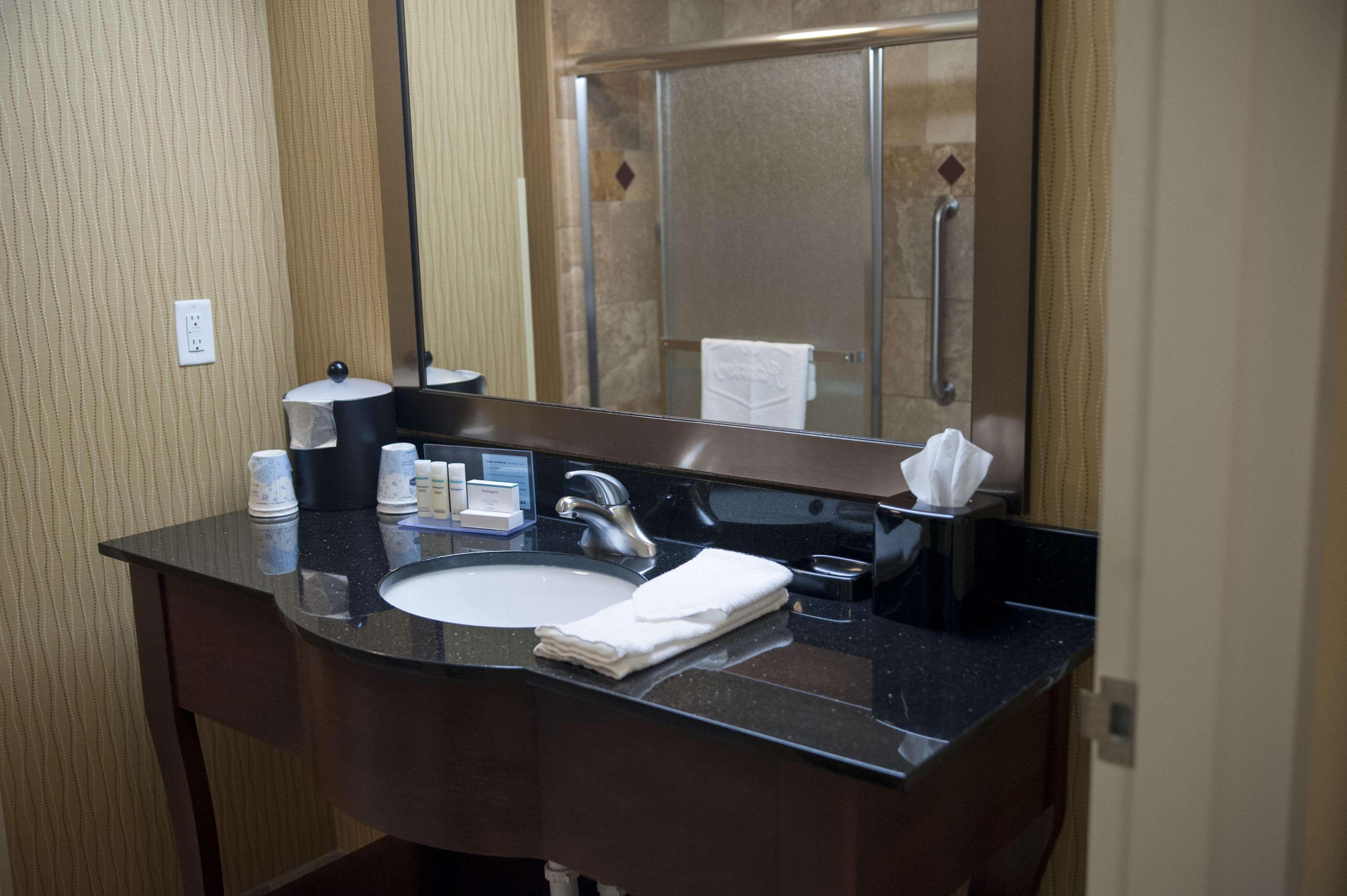 Hampton Inn & Suites Watertown Buitenkant foto
